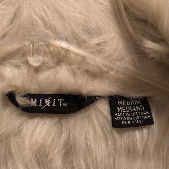 Coat - Picture 2 of 9